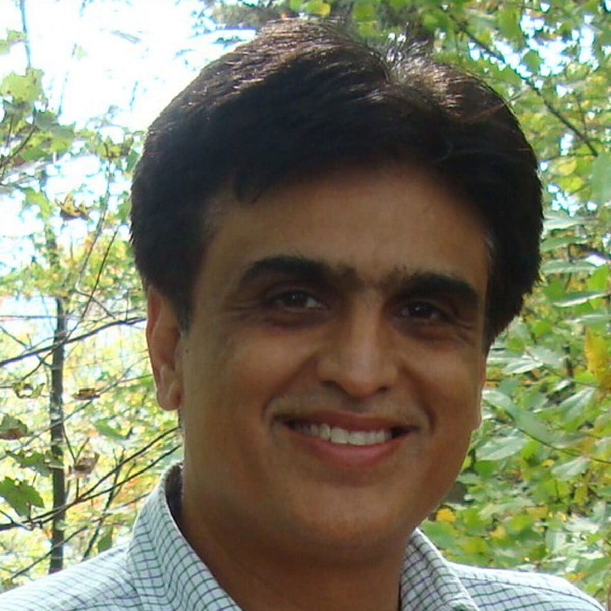 Headshot of Atul Khanna